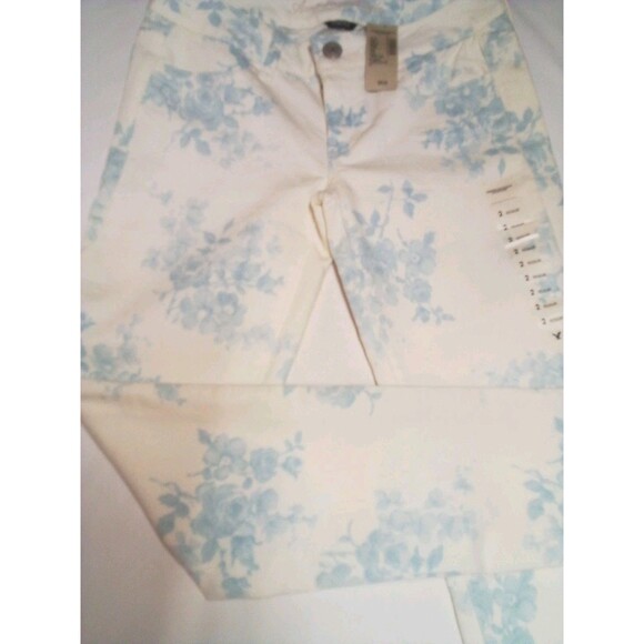 Women's American Eagle White With Blue Floral Jeans New With Tags Size 2 Regular - Picture 5 of 16